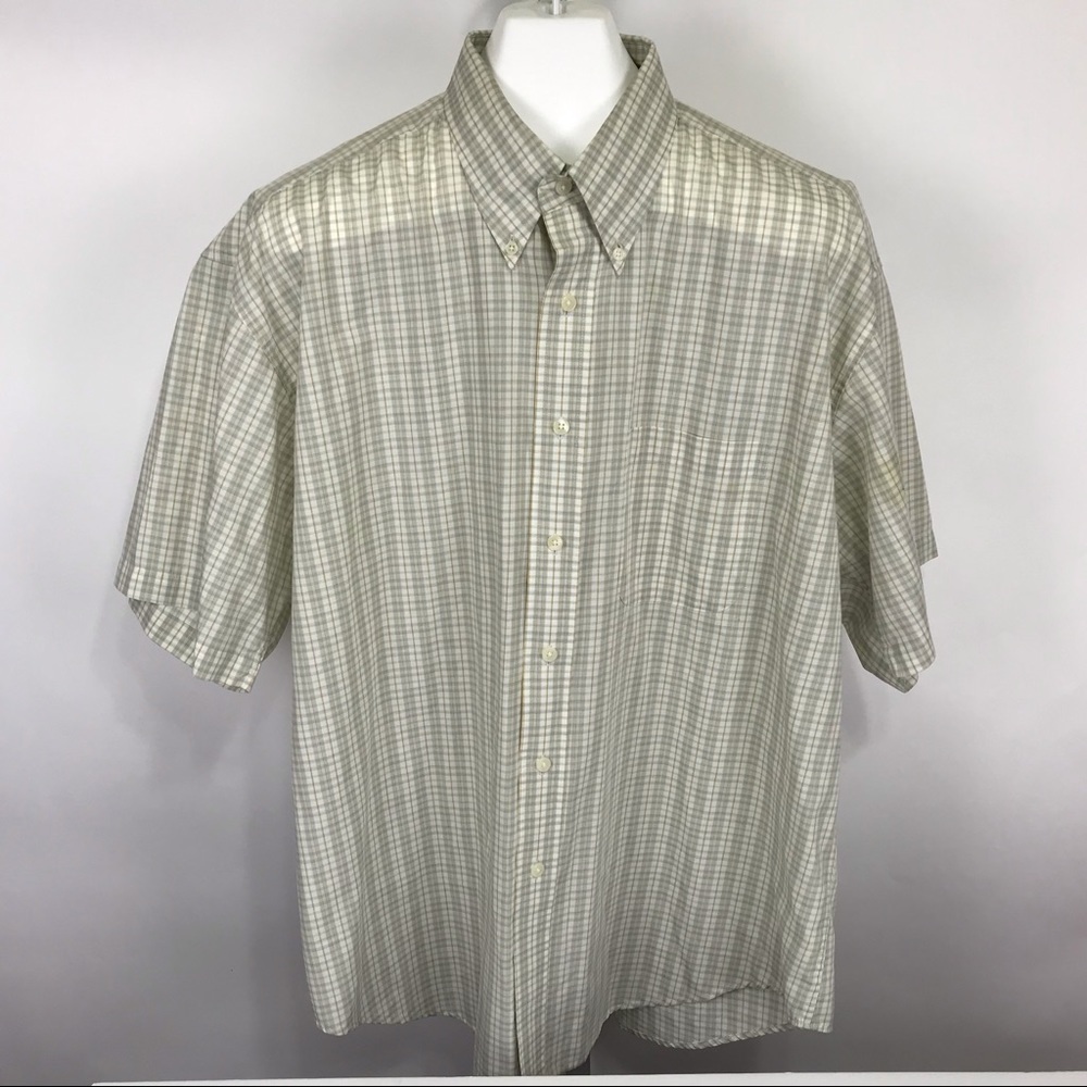 Taylor & Henry XL Short Sleeve Button Front Shirt